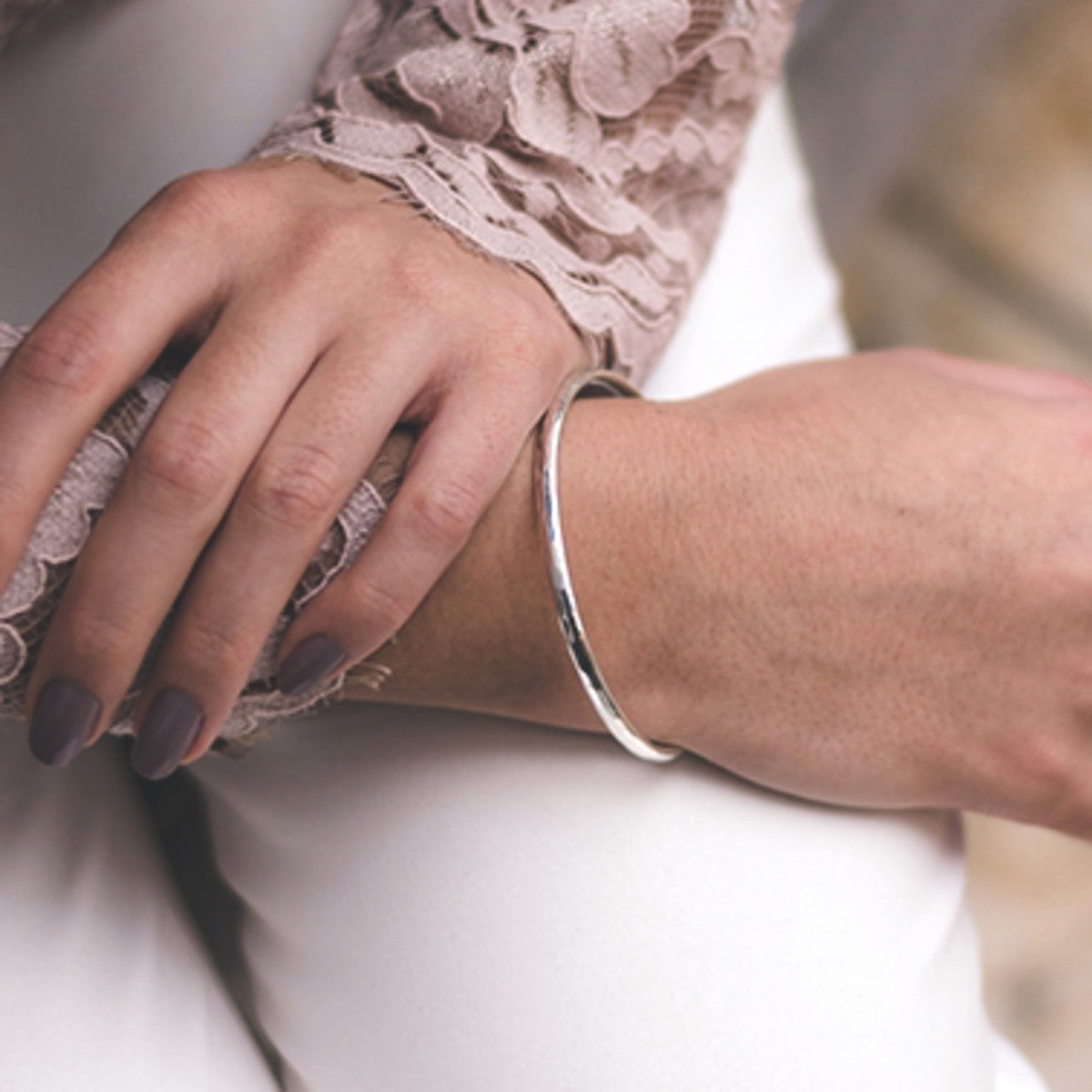 3mm Hammered Round Silver Bangle