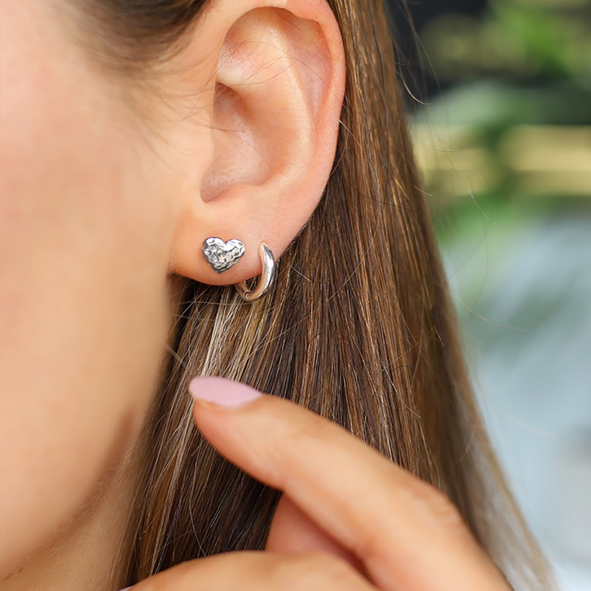 Silver hammered heart earrings 