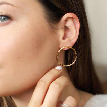 Large gold front facing hoops 