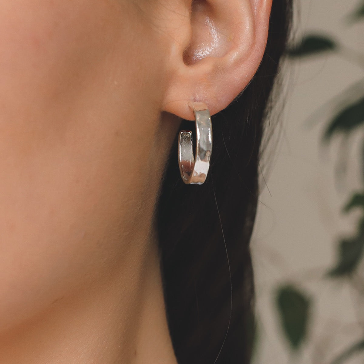 Silver flat hoop earrings discount