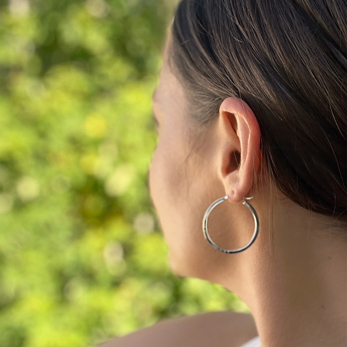 Medium Chunky Hoop Earrings in Silver