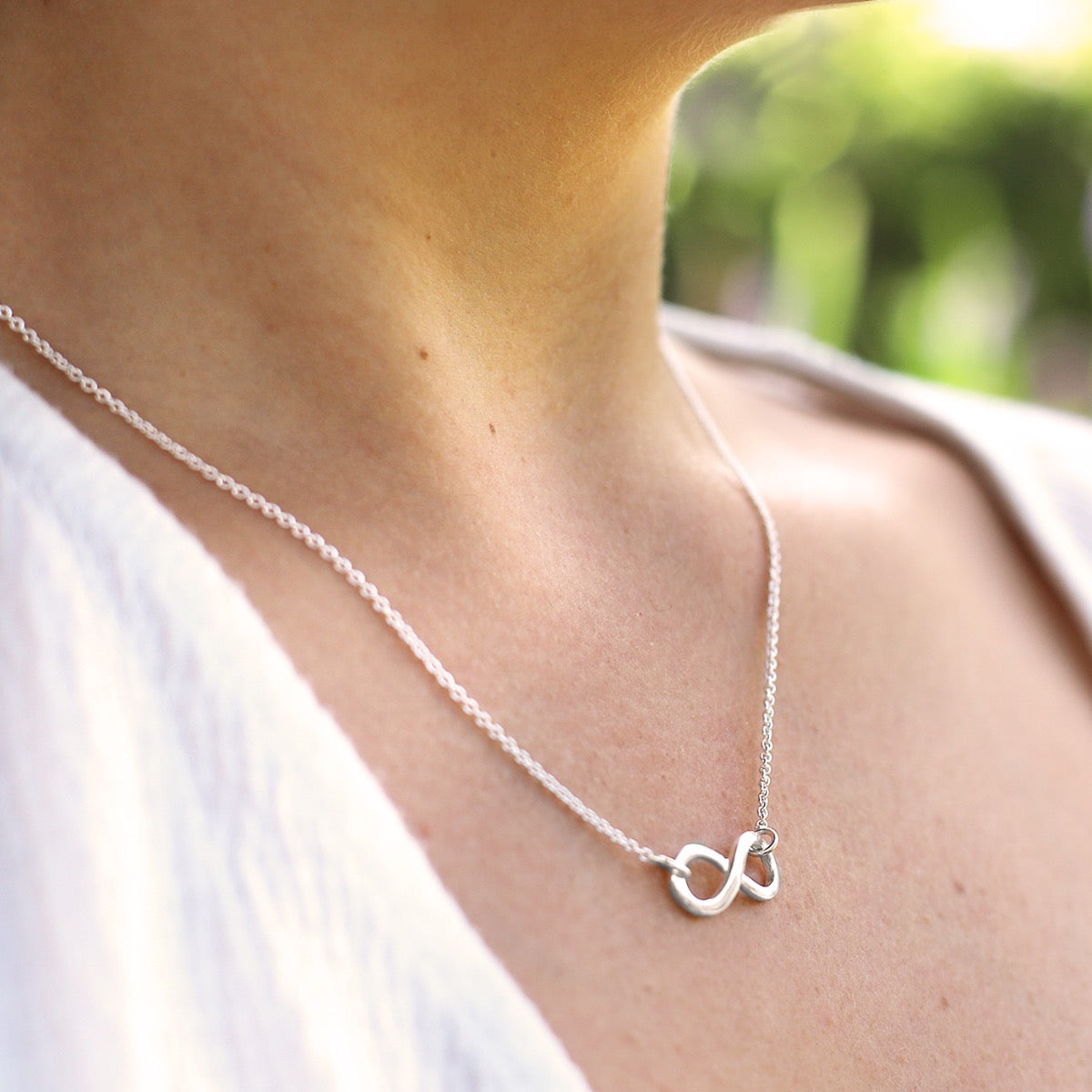 Silver infinity necklace 