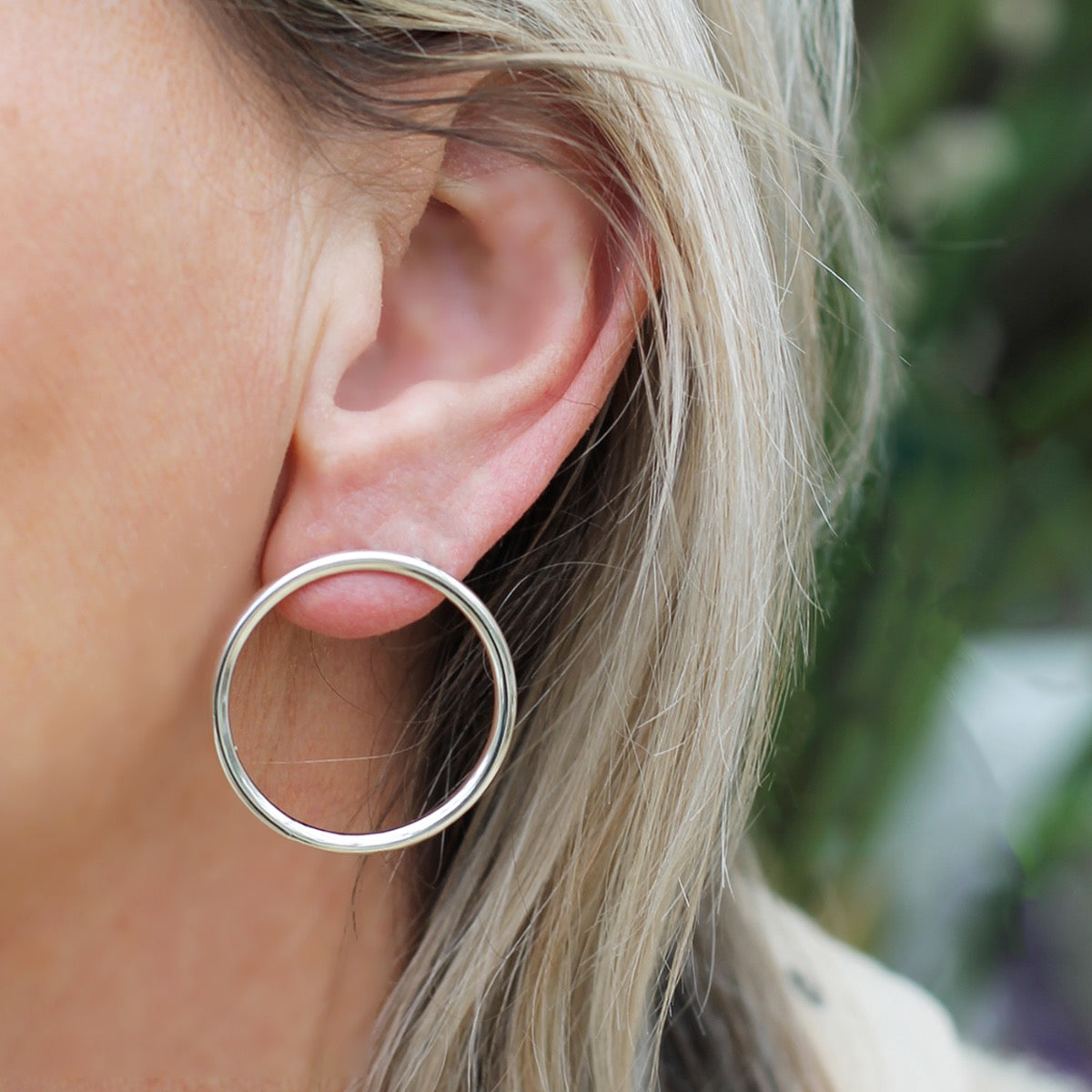 30mm Silver flat fronted hoop earrings 