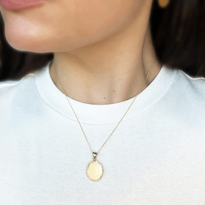 Solid 9ct Gold Oval Locket