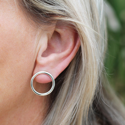 20mm Flat fronted silver hoop earring 