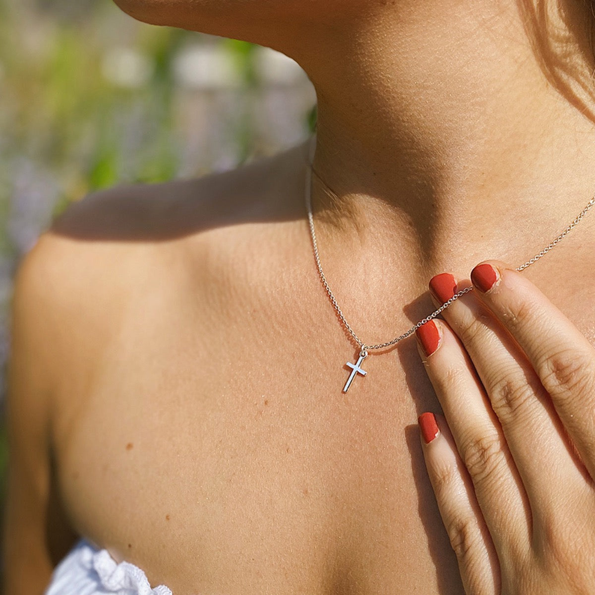 Delicate silver cross necklace 2025