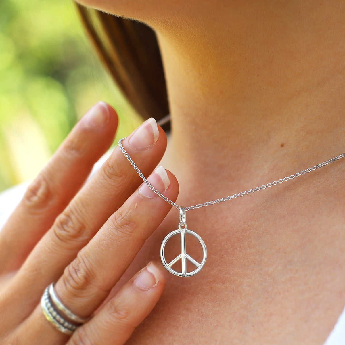 Silver peace sign necklace 