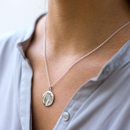 Silver pebble necklace