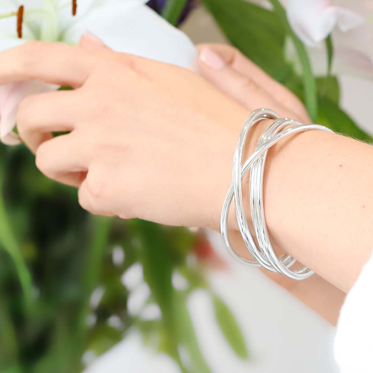 Cinq Bracelet - Five Interlocking Silver Bangles