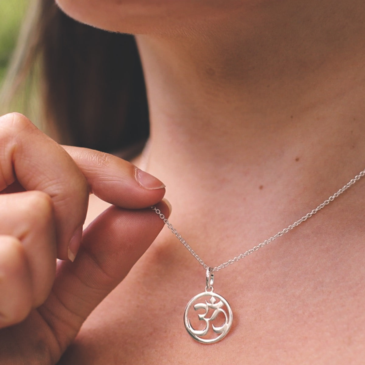 Silver om necklace